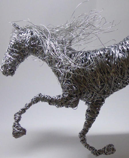 20 Breathtaking Sculptures Created Using Ordinary Wire