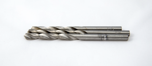 How Do I Choose the Right Size Drill Bit for a Wall Plug?